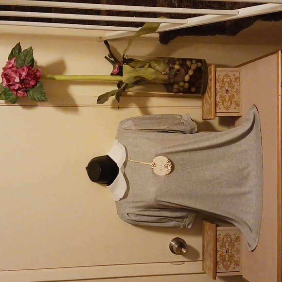 Misia cotton top with ruffle collar and puffysleeves sz. M colors white grey - Picture 1 of 8